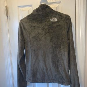 Woman’s north face light jacket